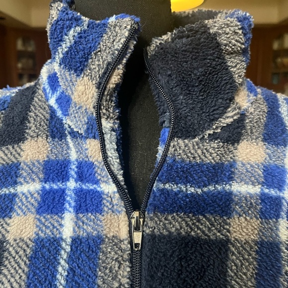 NWT- Architech, Women’s Plaid Fleece Zippered Vest - Picture 3 of 7